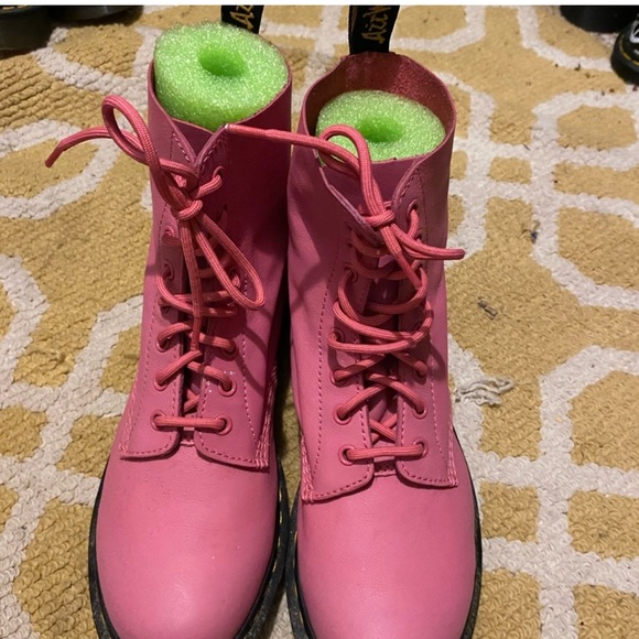 Dr. Martens 1460 Pascal - Picture 1 of 6